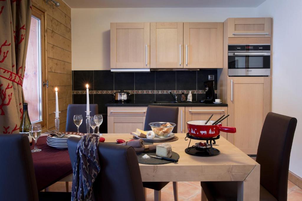 Cgh Residences & Spas Les Chalets D'Angele Châtel Rom bilde